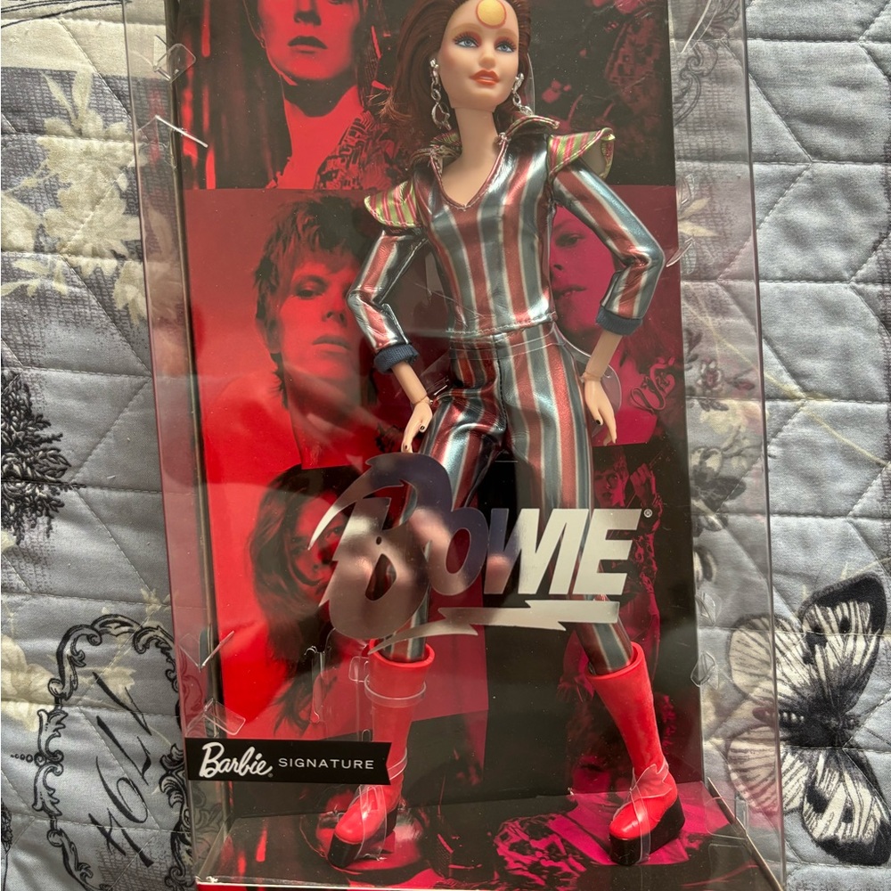 Brand new in box limited edition 💫David Bowie ⭐️ Barbie